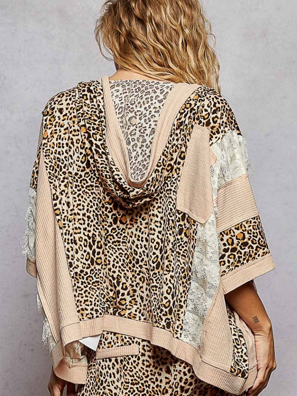 "The Brielle" Beige Oversized 3/4 Sleeve Leopard Print Lace Zip Up Hoodie - Picture 2 of 3